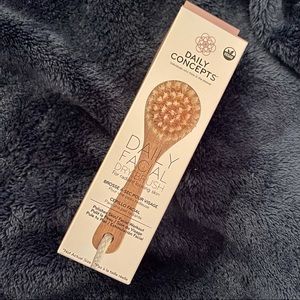 Daily Concepts Daily Facial Dry Brush